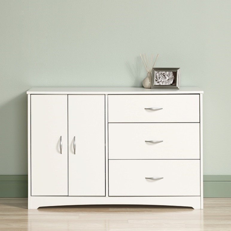 Imagen oficial de Sauder, and Sauder Beginnings, tip-over restraint straps sold with Dressers, and 4-Drawer Chests publicada por OECD 6