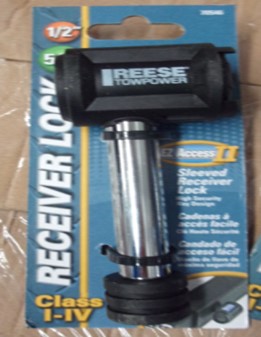 Imagen oficial de Reese branded hitch receiver locks publicada por OECD 4