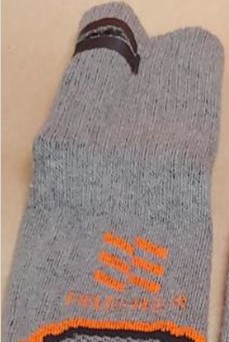 Imagen oficial de Various Fieldsheer branded heated socks publicada por OECD 6
