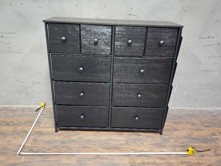 Imagen oficial de Gunaito 10-Drawer Dressers publicada por OECD