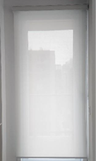 Imagen oficial de Custom-made roller blind with cord shield publicada por OECD