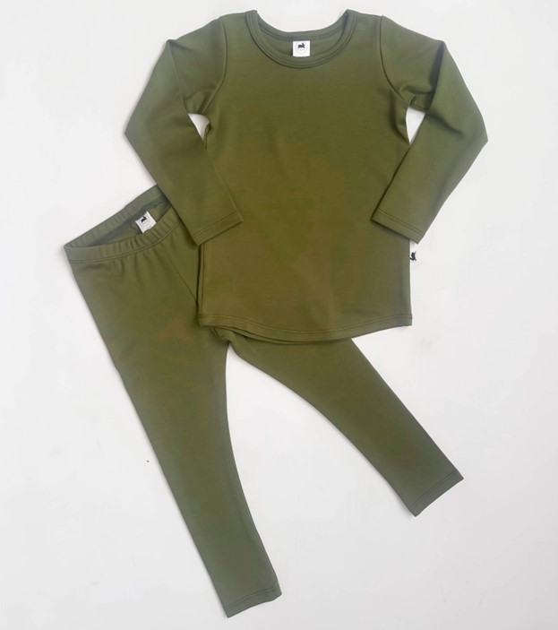 Imagen oficial de Little & Lively Baby/Kids/Youth Bamboo 2-Piece Long-Sleeve and Henley Lounge Sets publicada por OECD 12