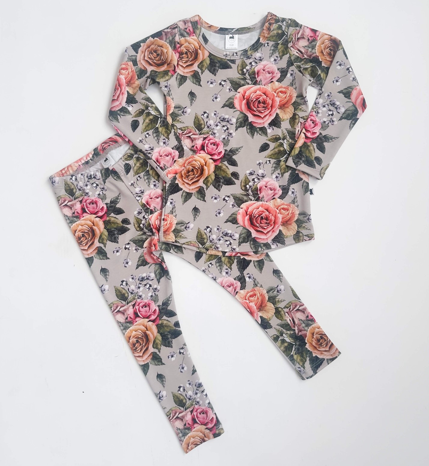 Imagen oficial de Little & Lively Baby/Kids/Youth Bamboo 2-Piece Long-Sleeve and Henley Lounge Sets publicada por OECD 21