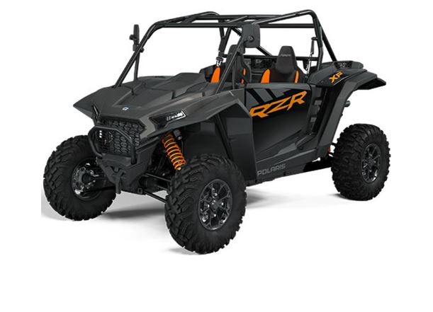 Imagen oficial de POLARIS RZR XP4 1000 2024 - Z-24-01 Comprobar la cubierta del terminal positivo de la batería publicada por OECD