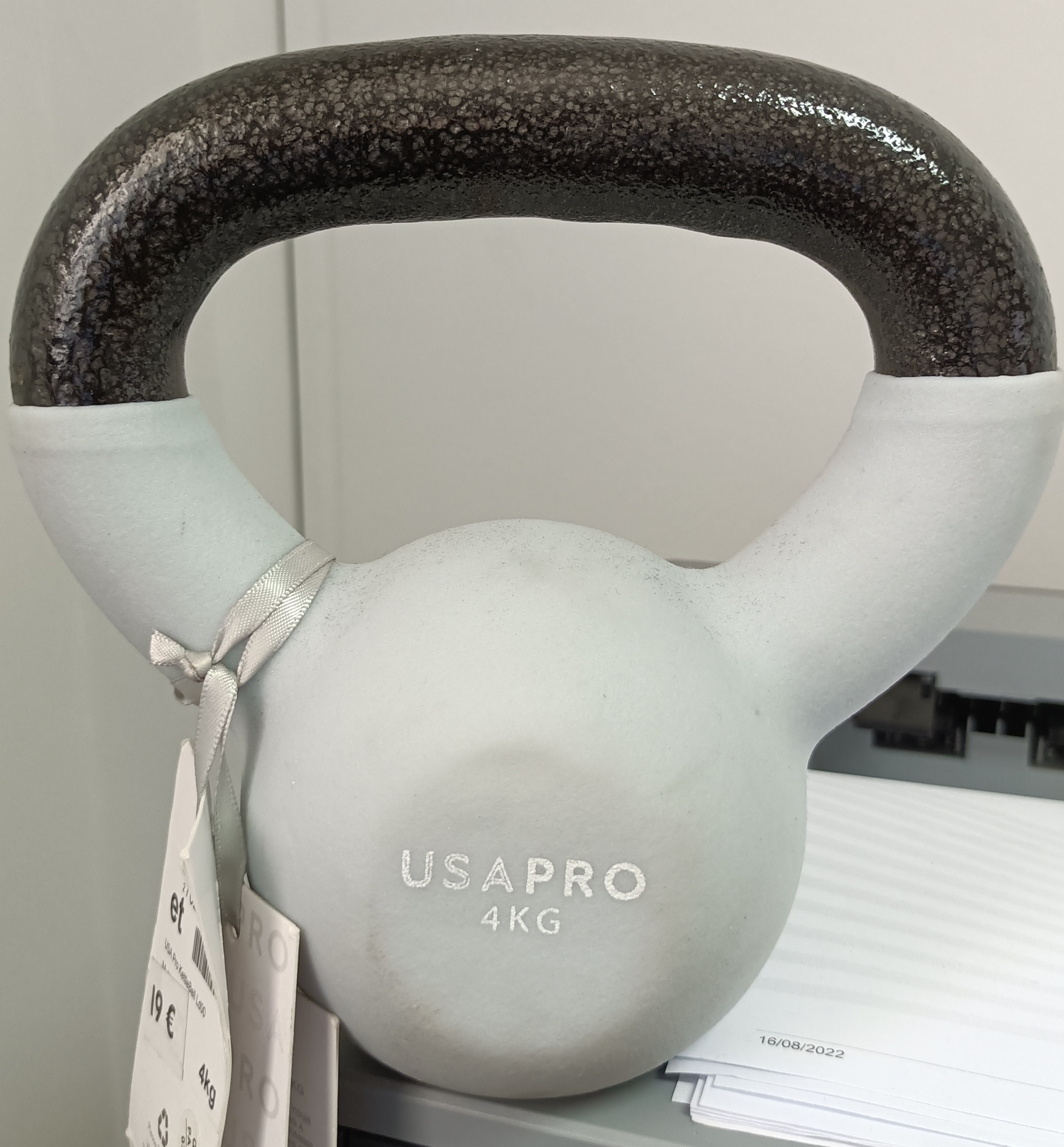 Imagen oficial de Gym weight ; USAPRO ; Kettle bell 4 kg publicada por OECD