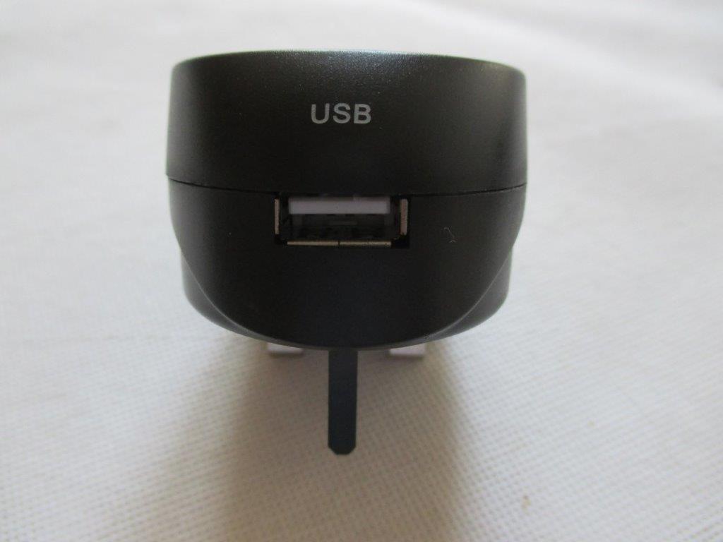 Imagen oficial de Travel adaptor ; Unknown ; publicada por OECD 2