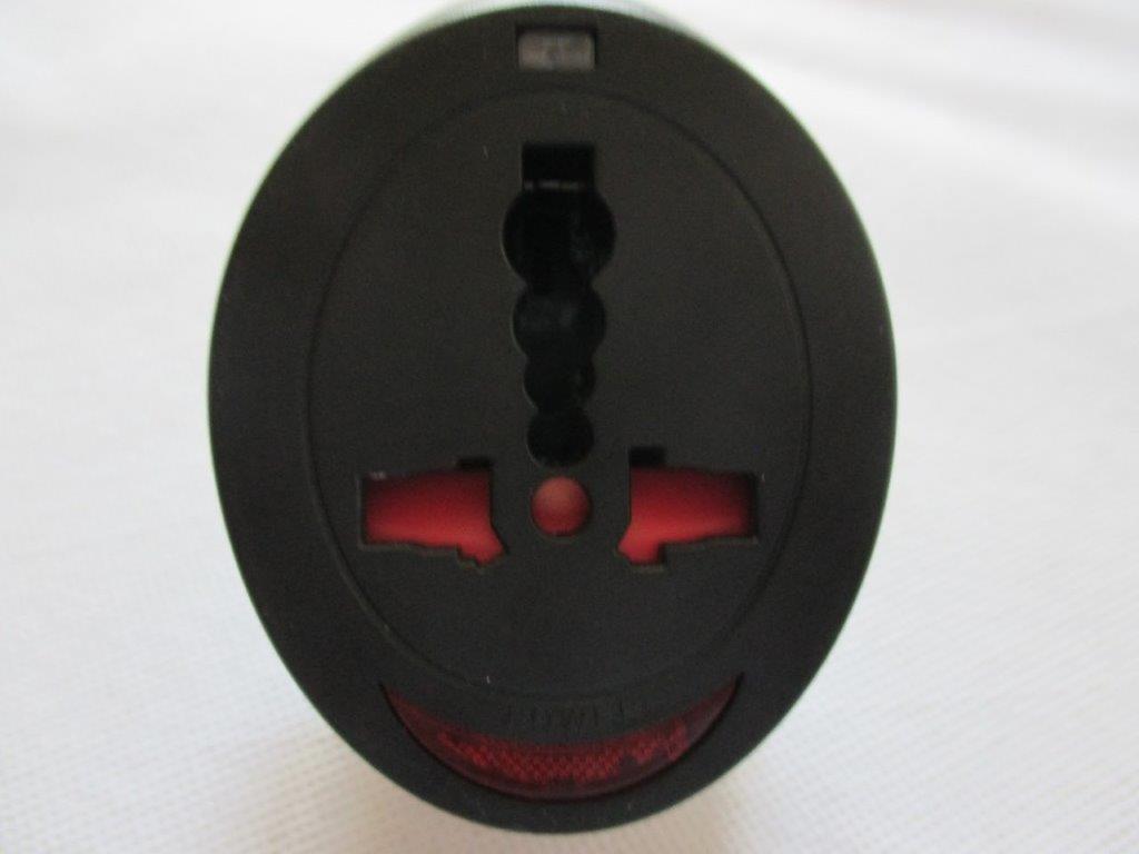 Imagen oficial de Travel adaptor ; Unknown ; publicada por OECD