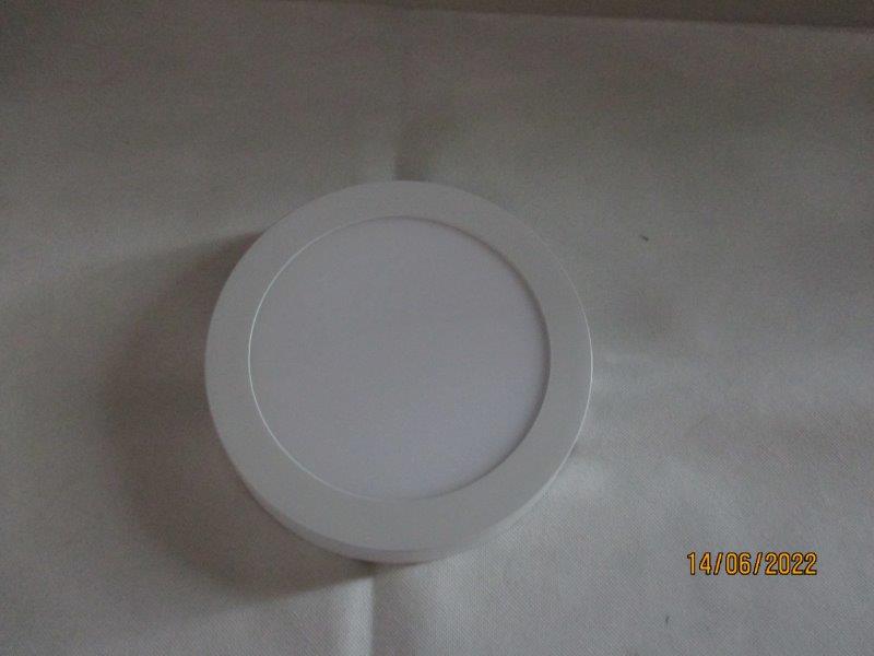 Imagen oficial de LED light ; aca lighting ; publicada por OECD 2