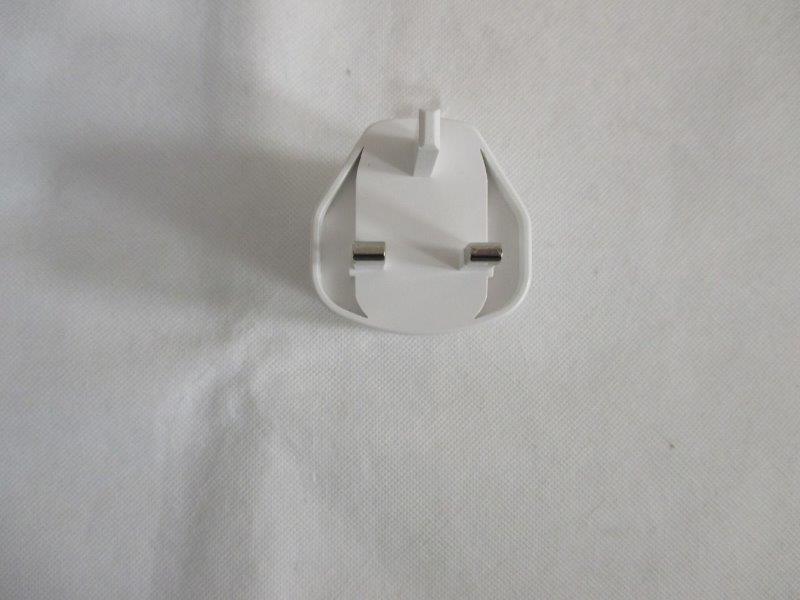 Imagen oficial de USB charger ; Lamtech ; publicada por OECD 6