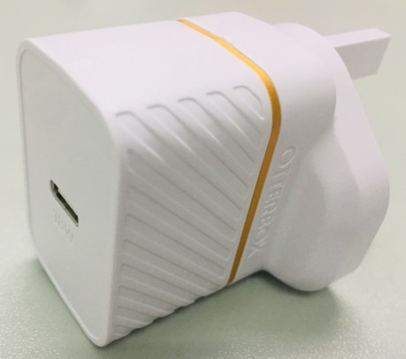 Official image of USB charger ; Otterbox ; UK Wall Charger 18W published by OECD