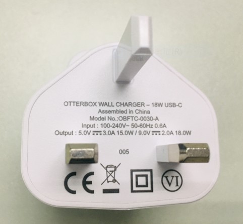 Official image of USB charger ; Otterbox ; UK Wall Charger 18W published by OECD 3