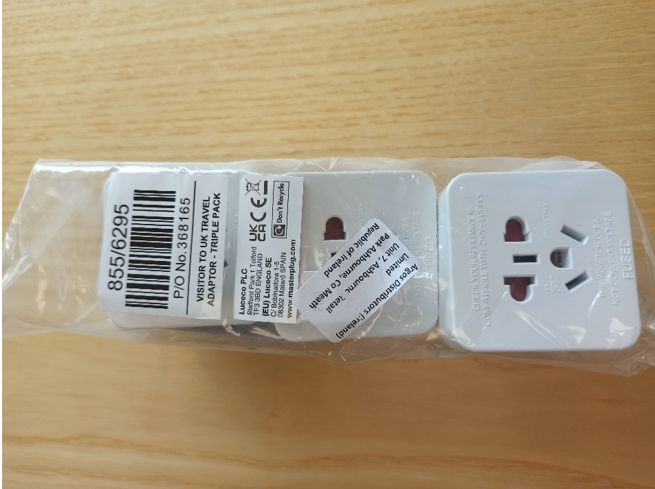Official image of Travel adaptor ; Masterplug ; Visitor to UK Adaptor Travel Power published by OECD 2