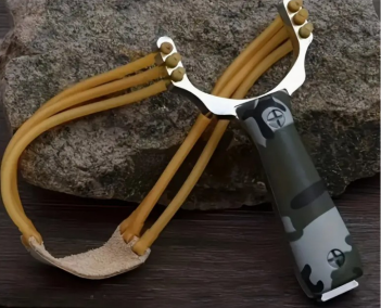 Official image of Slingshot ; Unknown ; Professional Camouflage Handle Slingshot, Outdoor Training Slingshot for Practice published by OECD