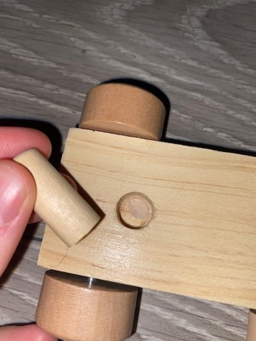 Official image of Toy train ; Tryco Baby ; Wooden Animal Train published by OECD 3