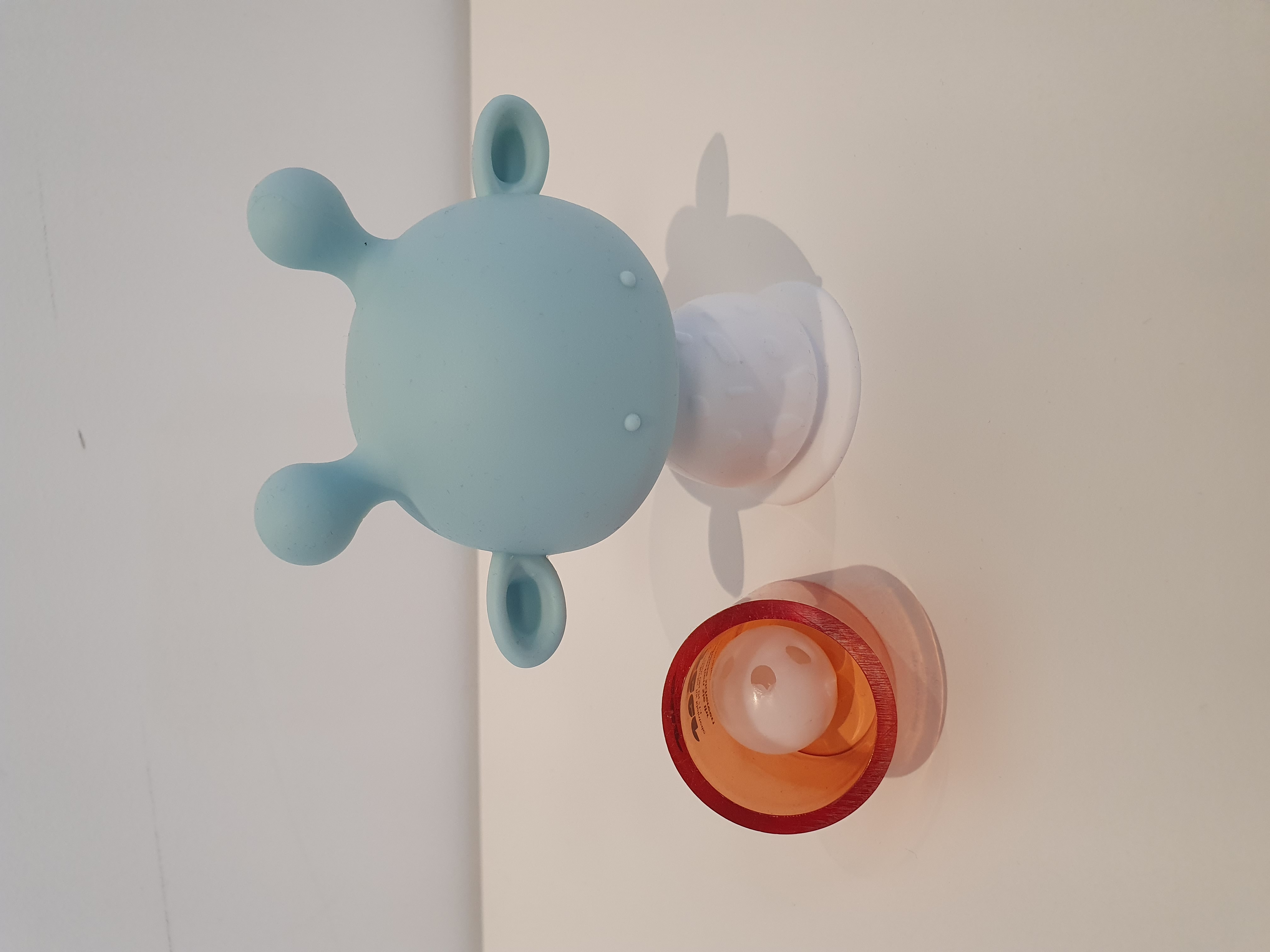 Official image of Baby teether ; Dongguan Shiny Industries CO LTD. ; Lucky Deer Baby Soothing Teether published by OECD 2