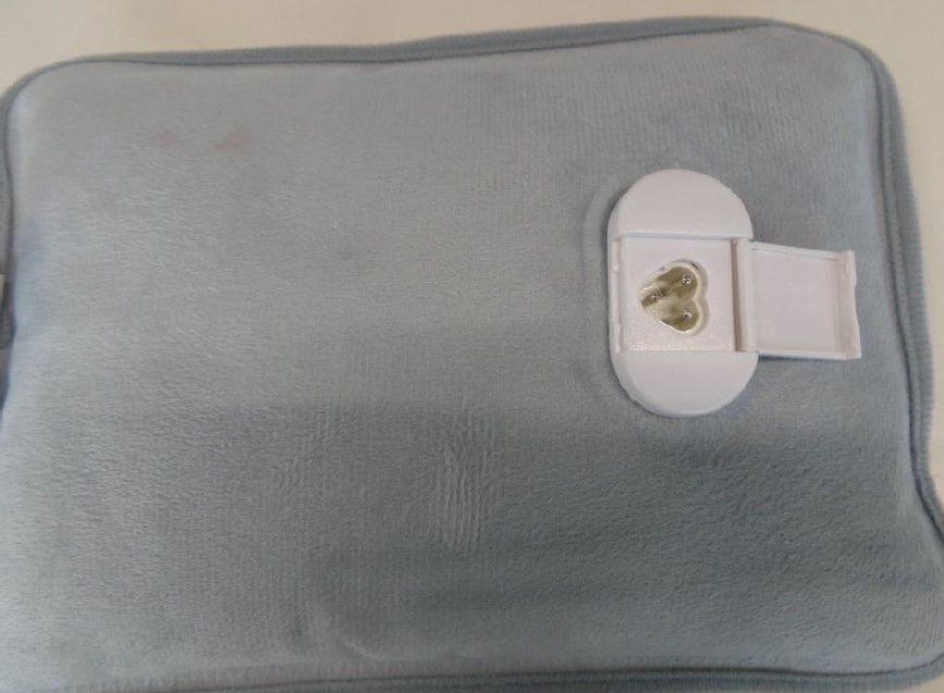 Official image of Electric hot water pouch ; Ardes ; Manolo published by OECD