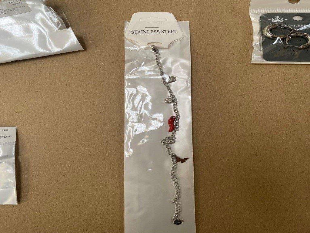 Official image of Bracelet ; Unknown ; Jessica published by OECD