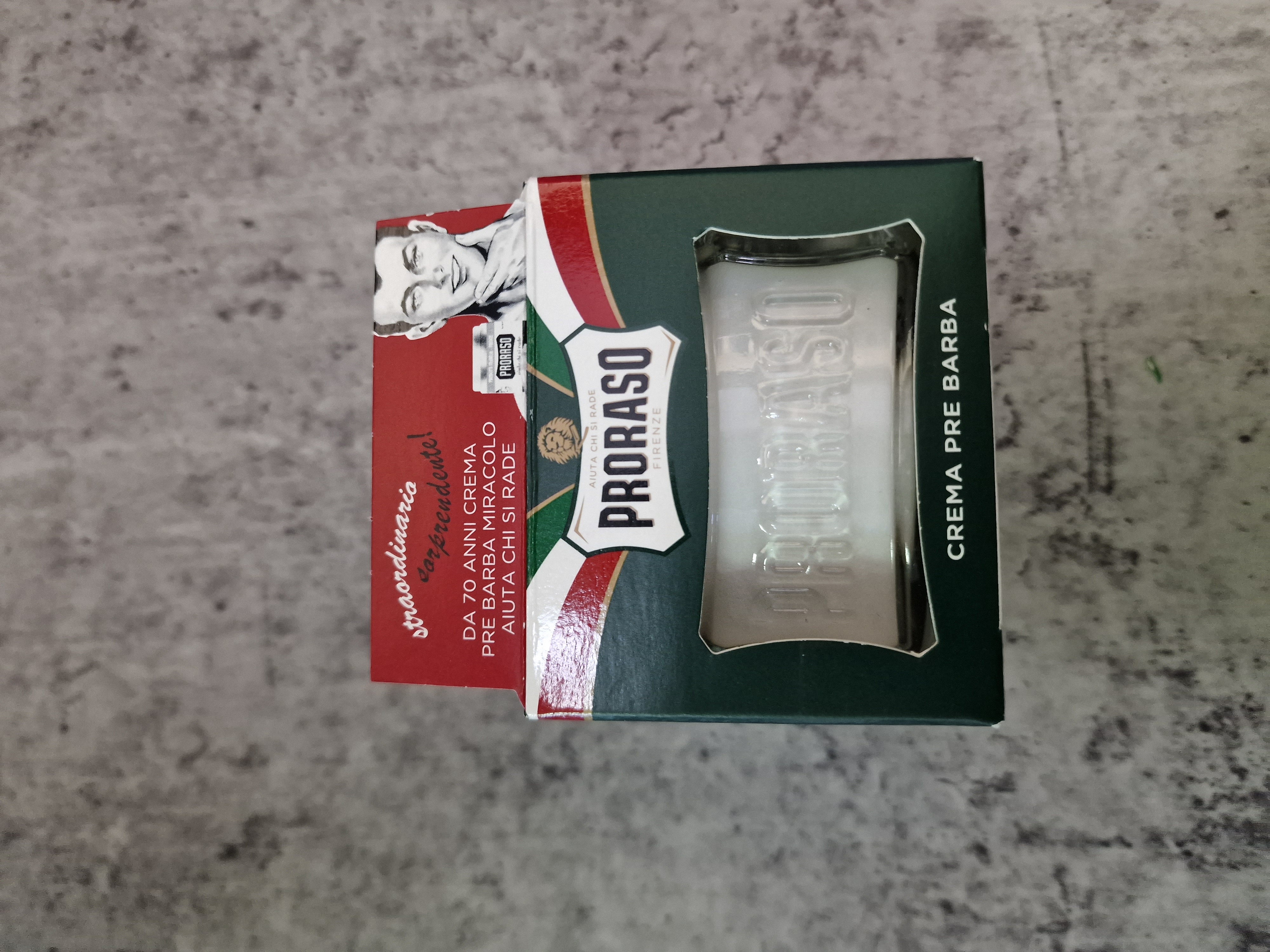 Official image of Shaving cream ; PRORASO ; Proraso published by OECD