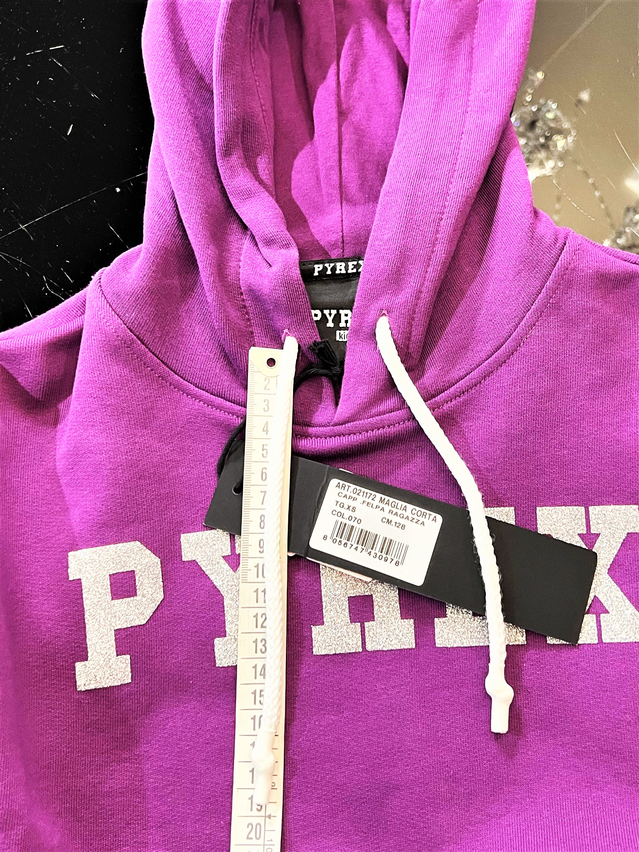 Official image of Children's hoodie ; PIREX ; PIREX published by OECD 2