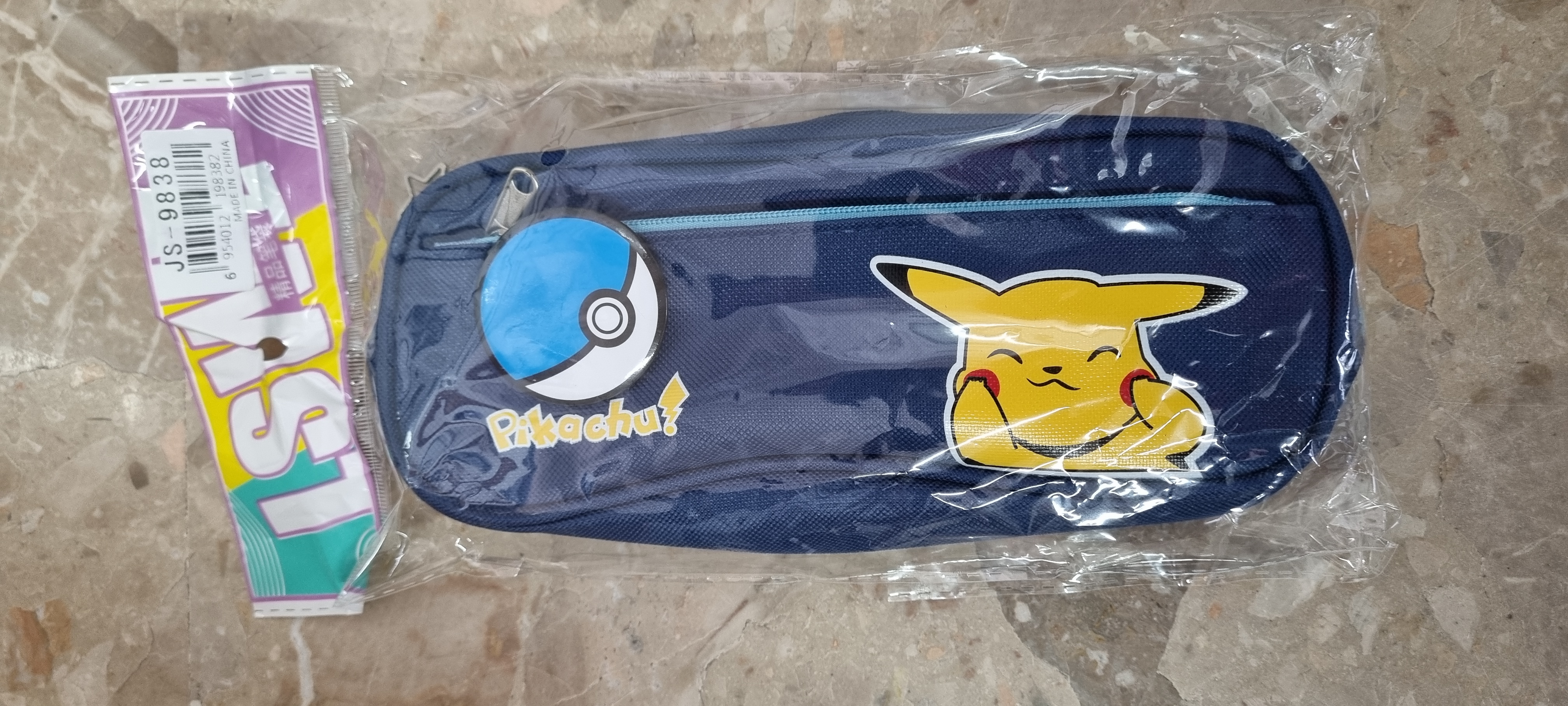 Official image of Pencil case ; Unknown ; Pikachu published by OECD