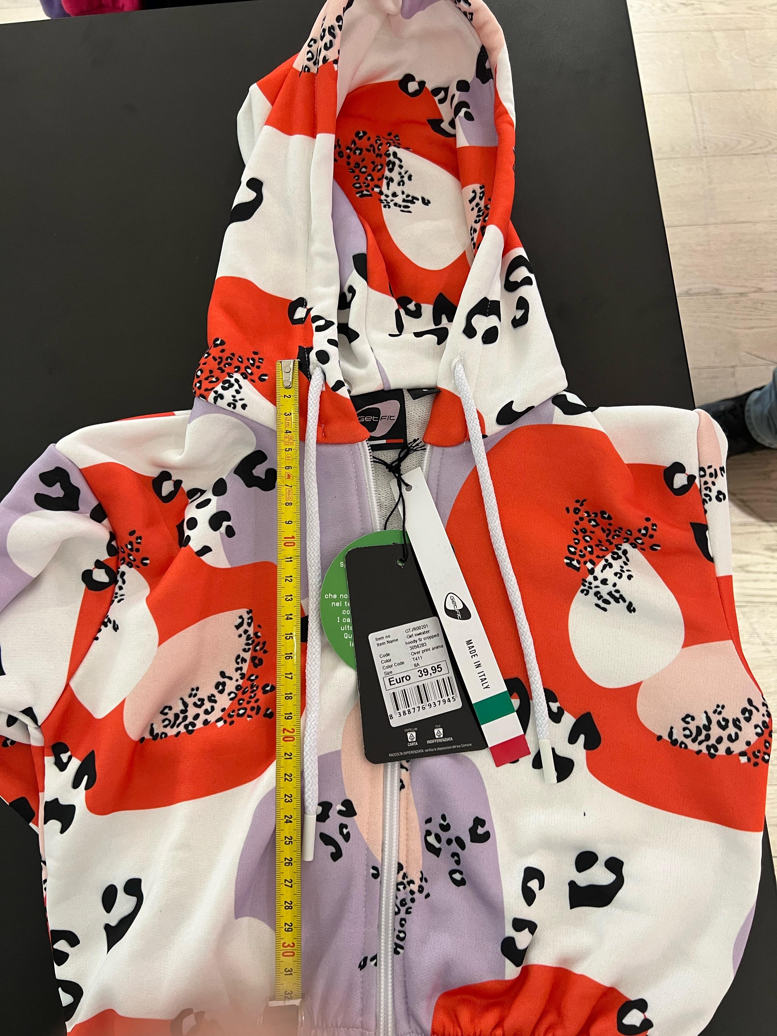 Official image of Children’s hoodie ; GET FIT ; Girl Sweater published by OECD 2