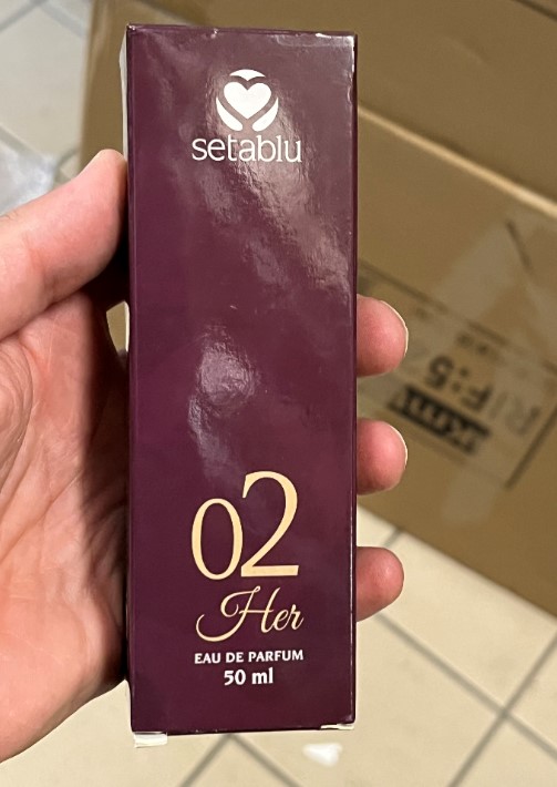 Official image of Perfume ; Setablu ; 02 Her published by OECD