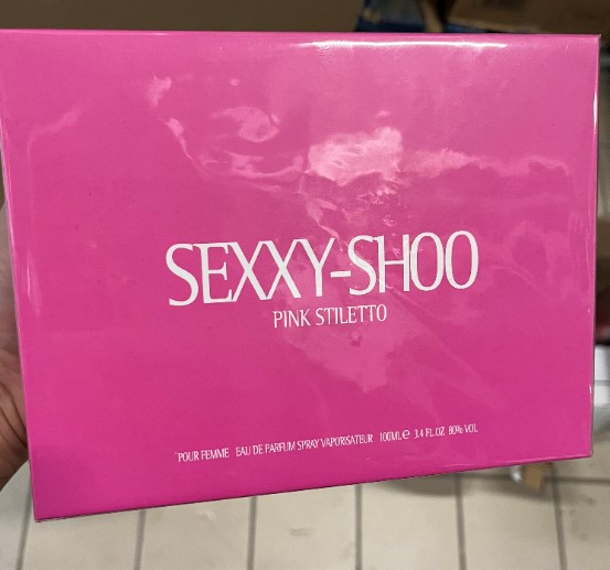 Official image of Perfume ; Laurelle ; Sexxy - Shoo Pink Stiletto published by OECD