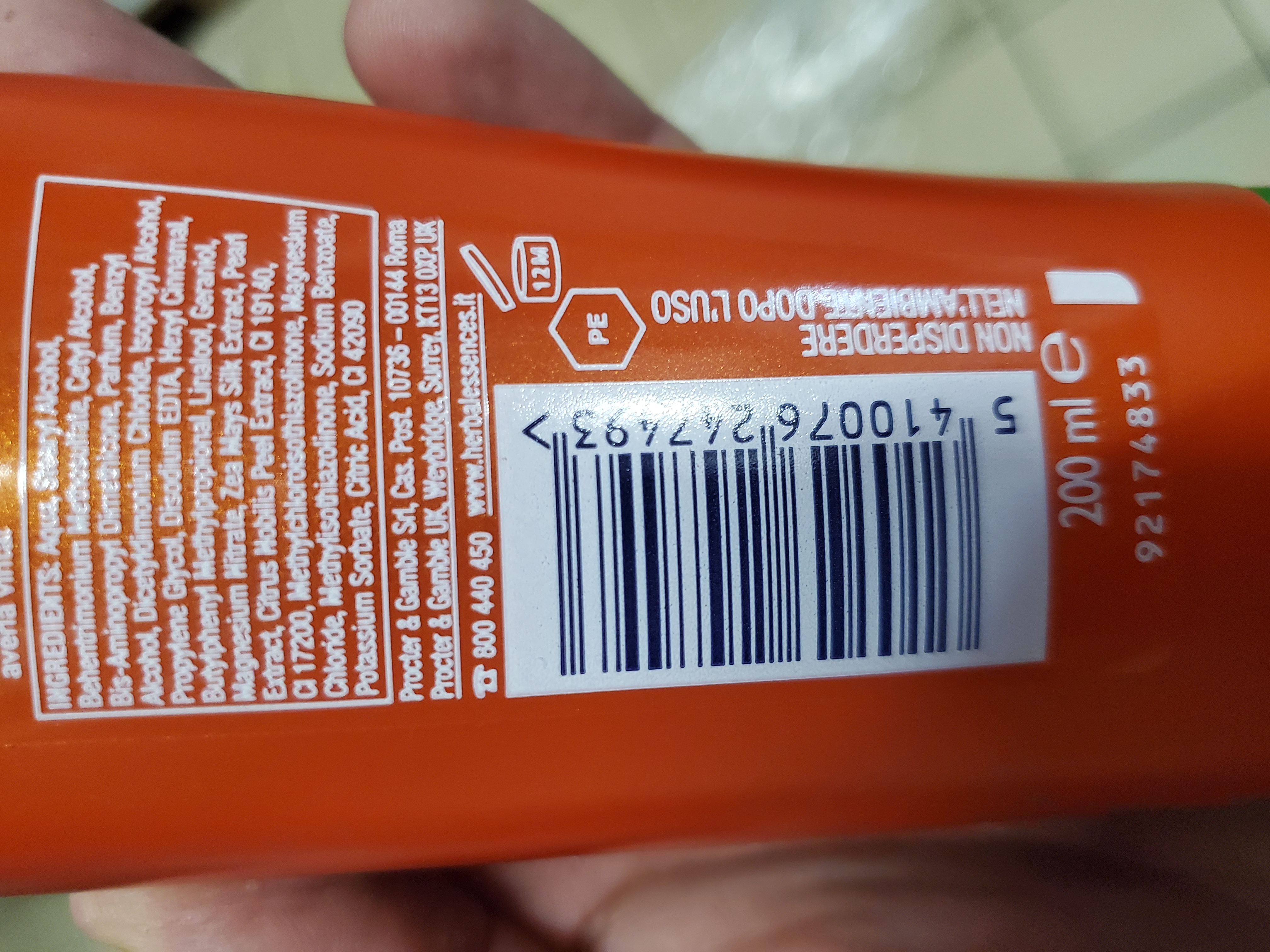 Official image of Hair conditioner ; Herbal essences ; Morbidi e setosi published by OECD 4