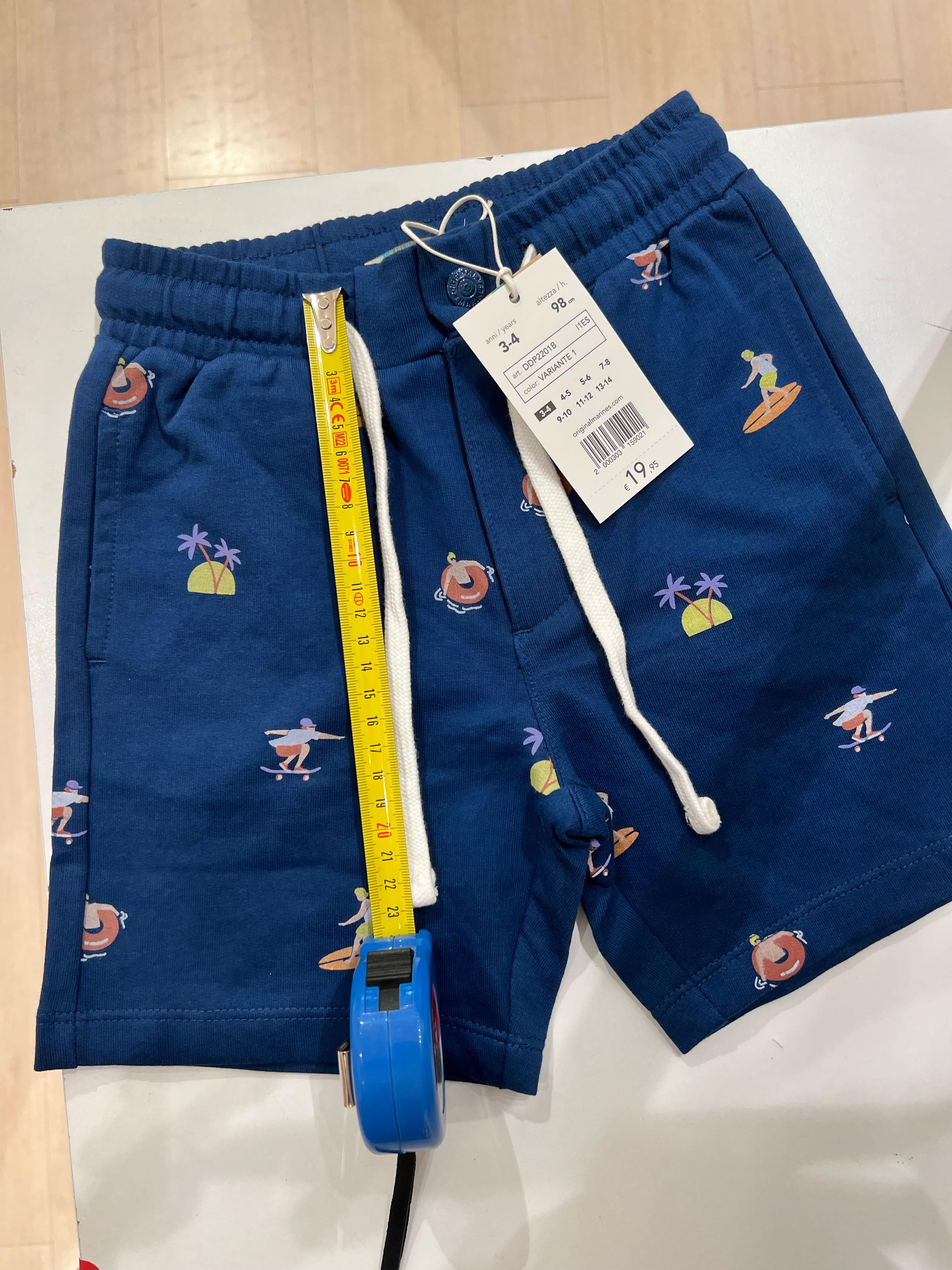 Official image of Children's shorts ; Original Marines ; published by OECD