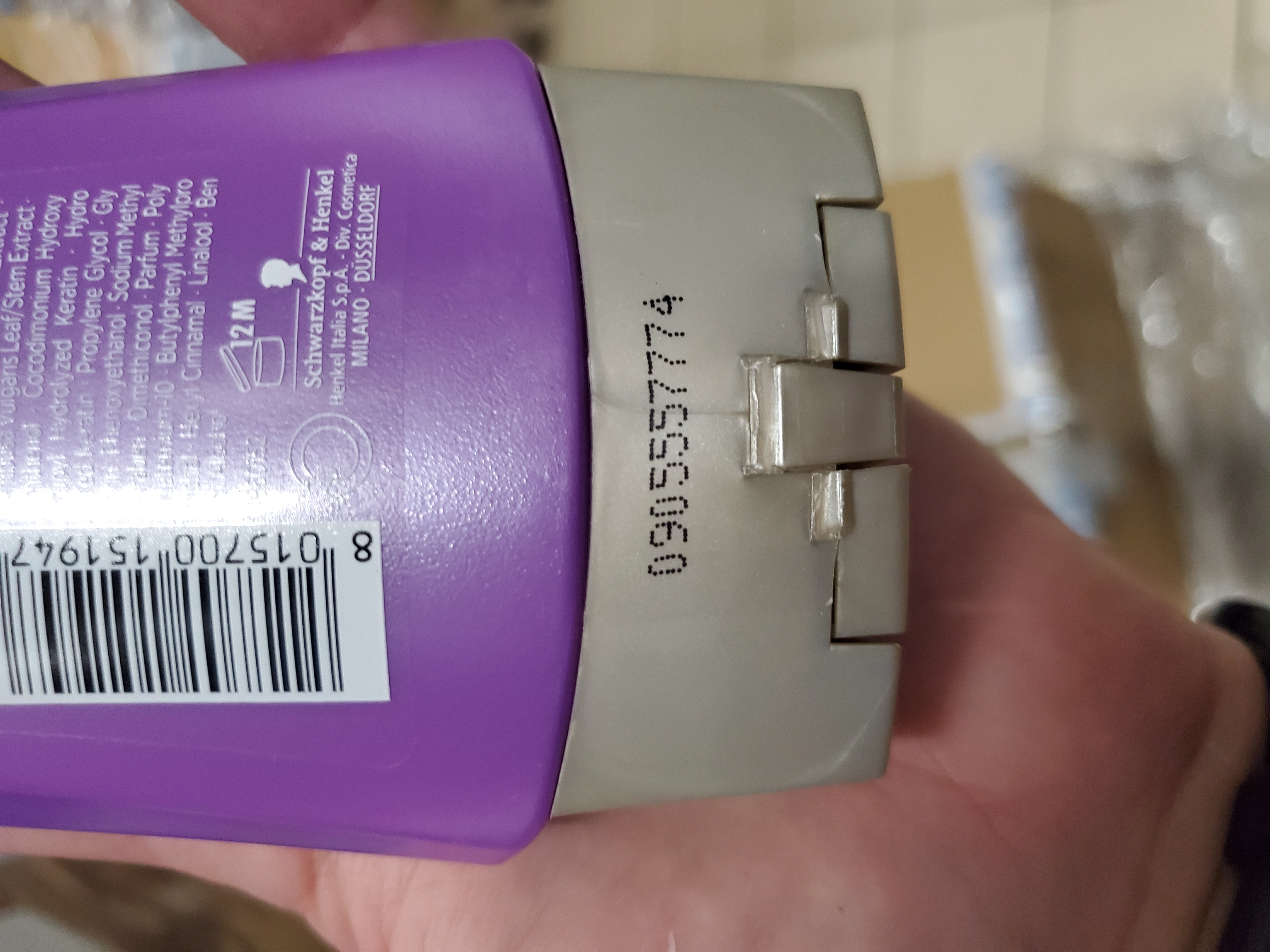 Official image of Hair conditioner ; TESTANERA ; Gliss Asia Straight published by OECD 2