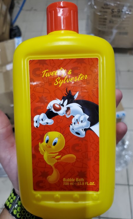 Official image of Bath foam ; First American Brands, inc New York ; Bubble Bath Tweety & Sylvester published by OECD 5