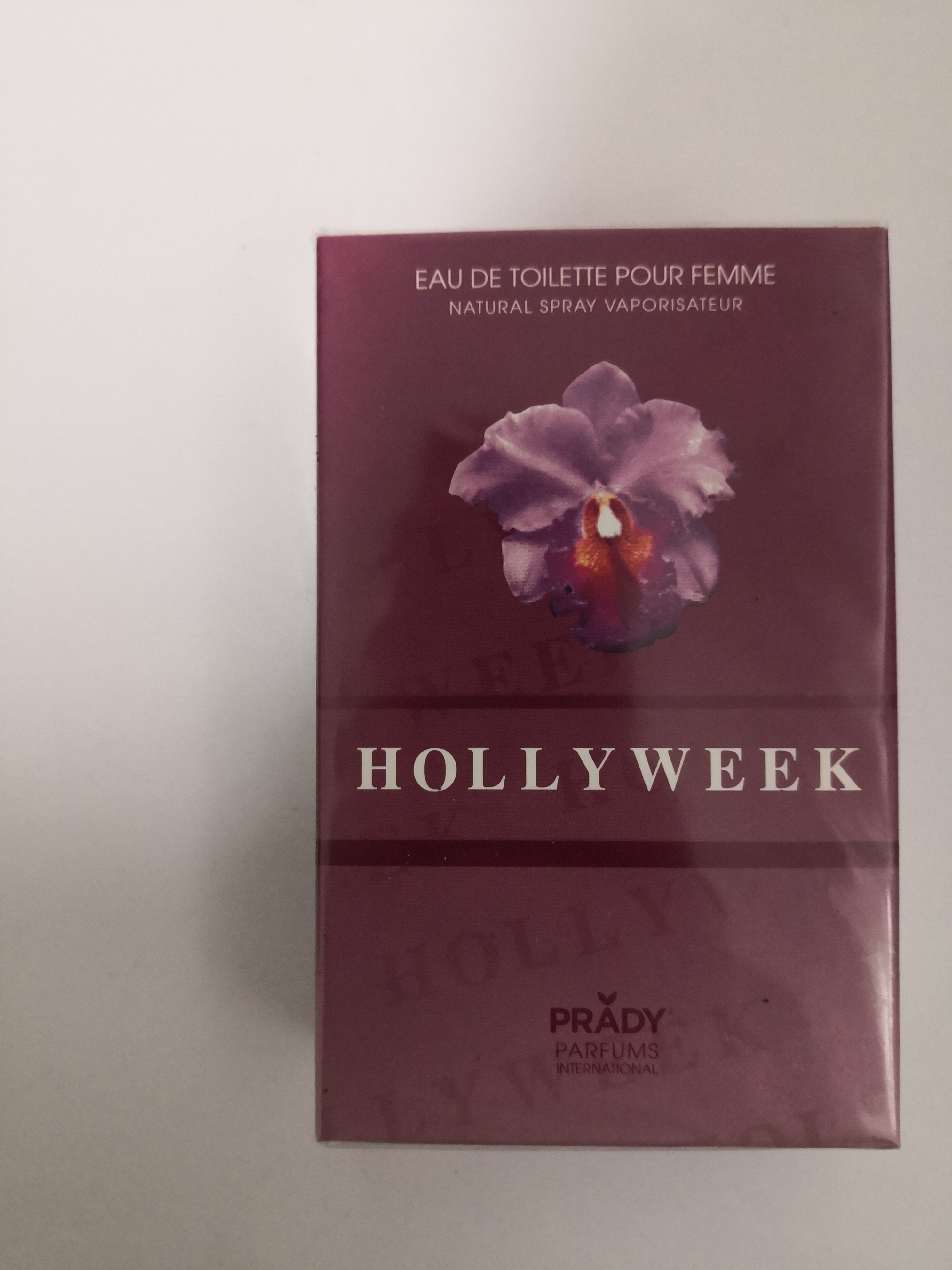 Official image of Eau de toilette ; Prady Parfums ; Hollyweek published by OECD