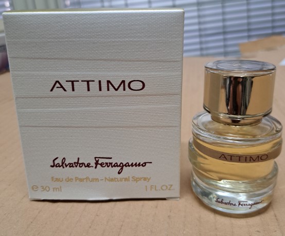 Official image of Perfume ; Salvatore Ferragamo ; Attimo published by OECD 4