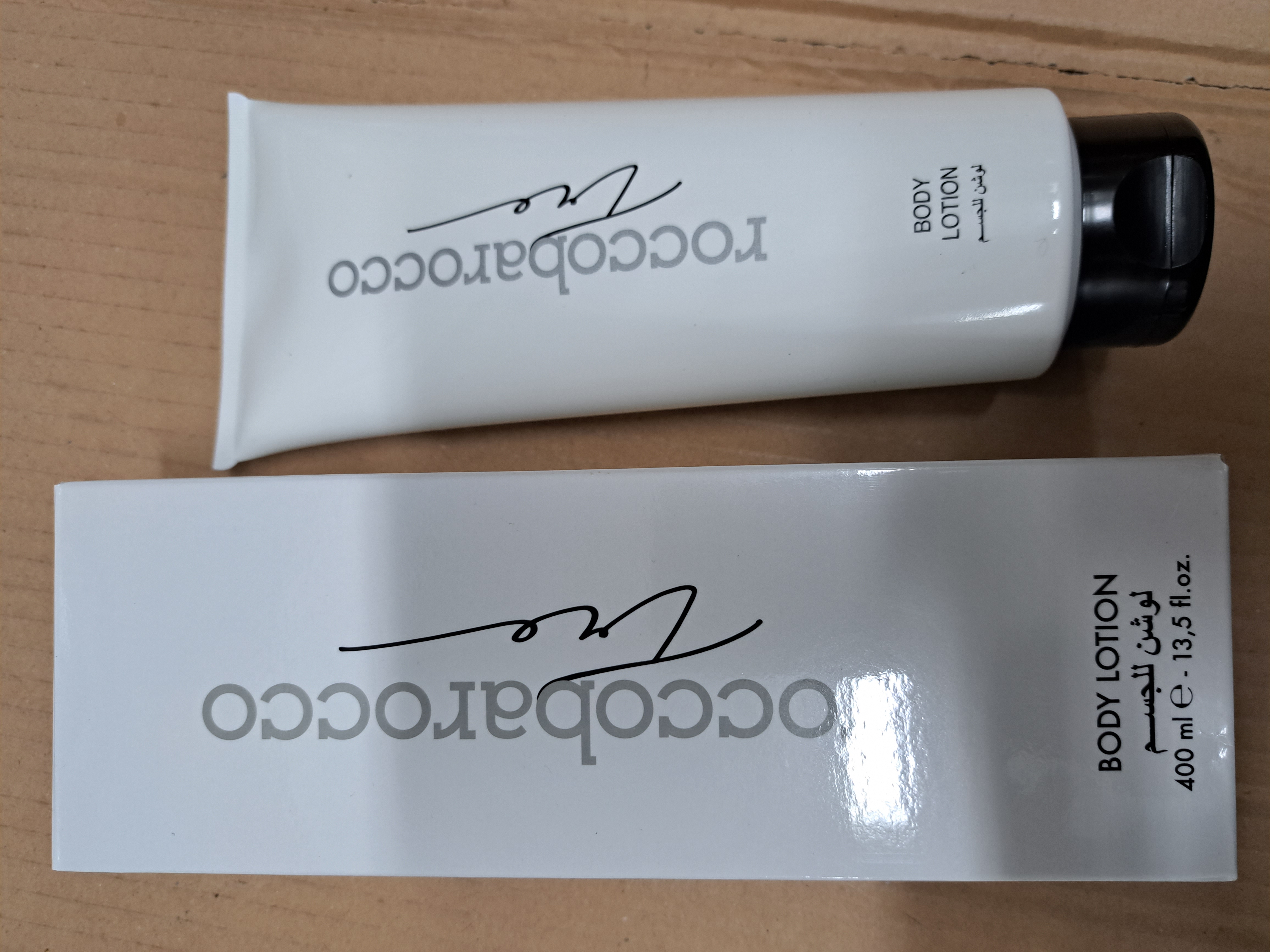 Official image of Body lotion ; Rocco Barocco ; Tre published by OECD