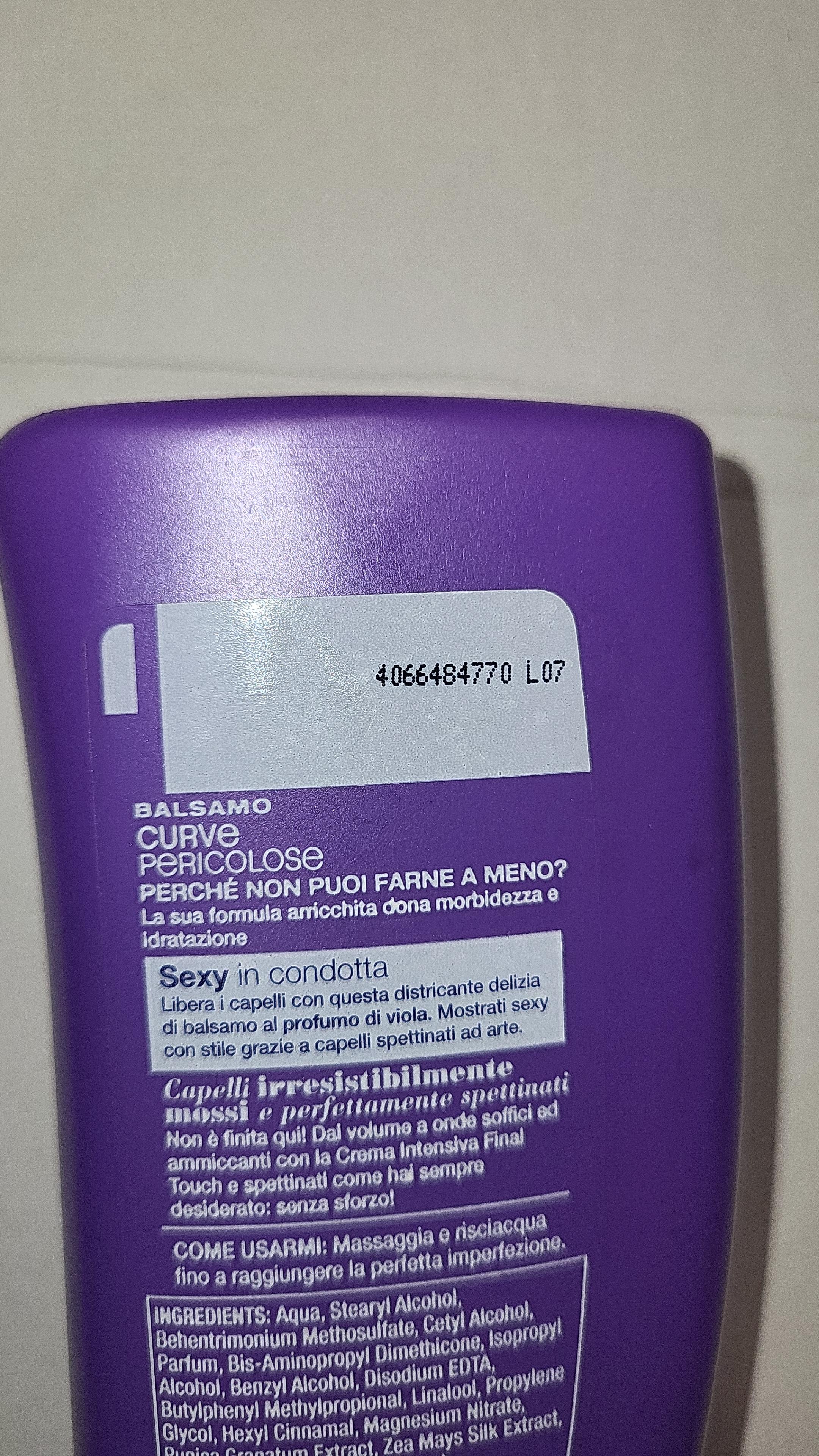 Official image of Hair conditioner ; Herbal essences ; Curve pericolose published by OECD 3