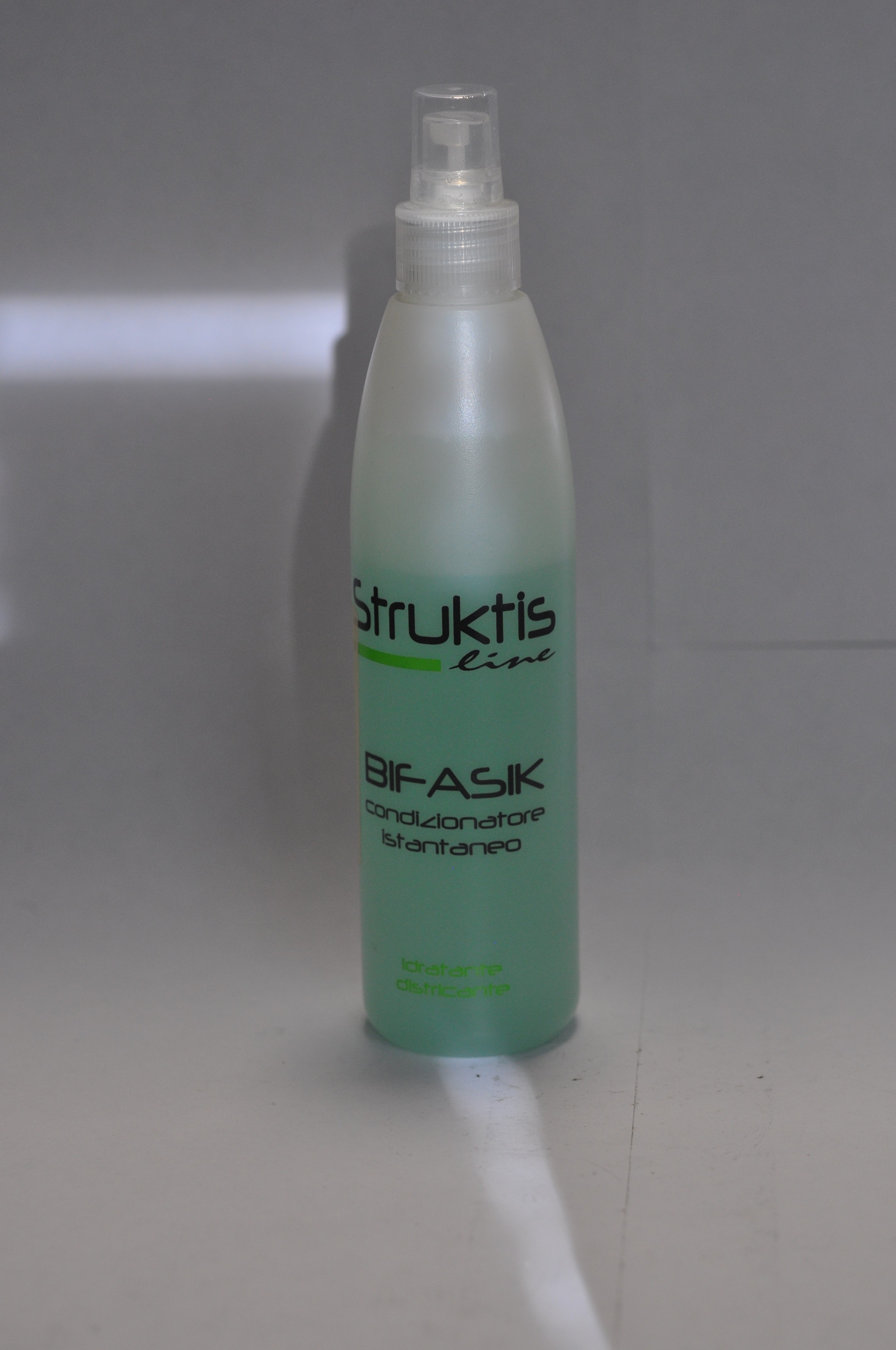 Official image of Hair conditioner ; Strukitis line ; Bif Asik condizionatore istantaneo published by OECD