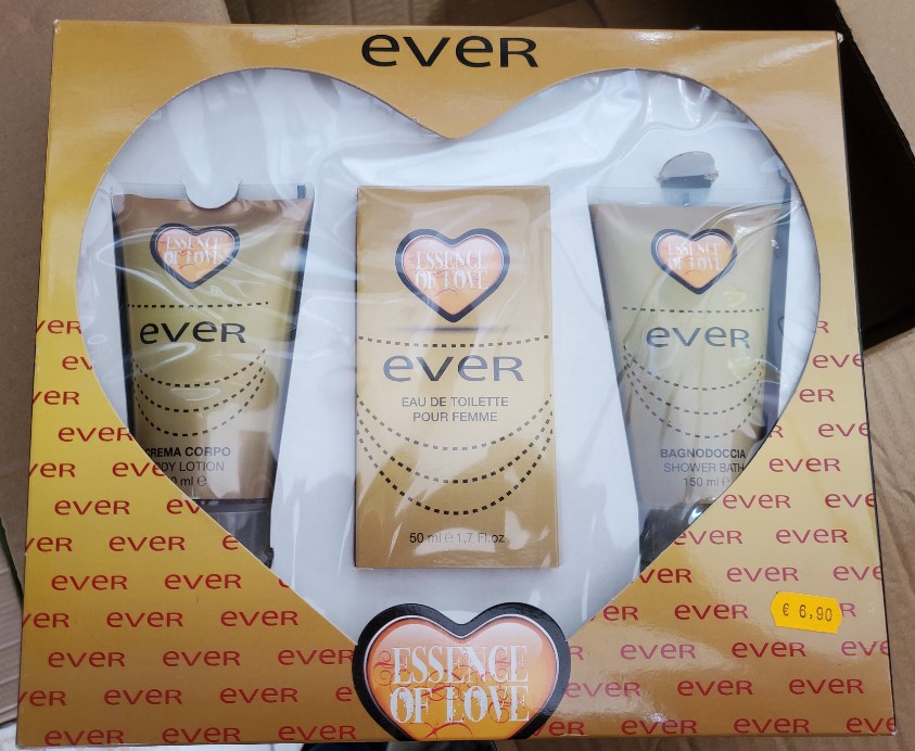 Official image of Beauty set ; Qualikos ; Essance of love Ever e Real published by OECD 2