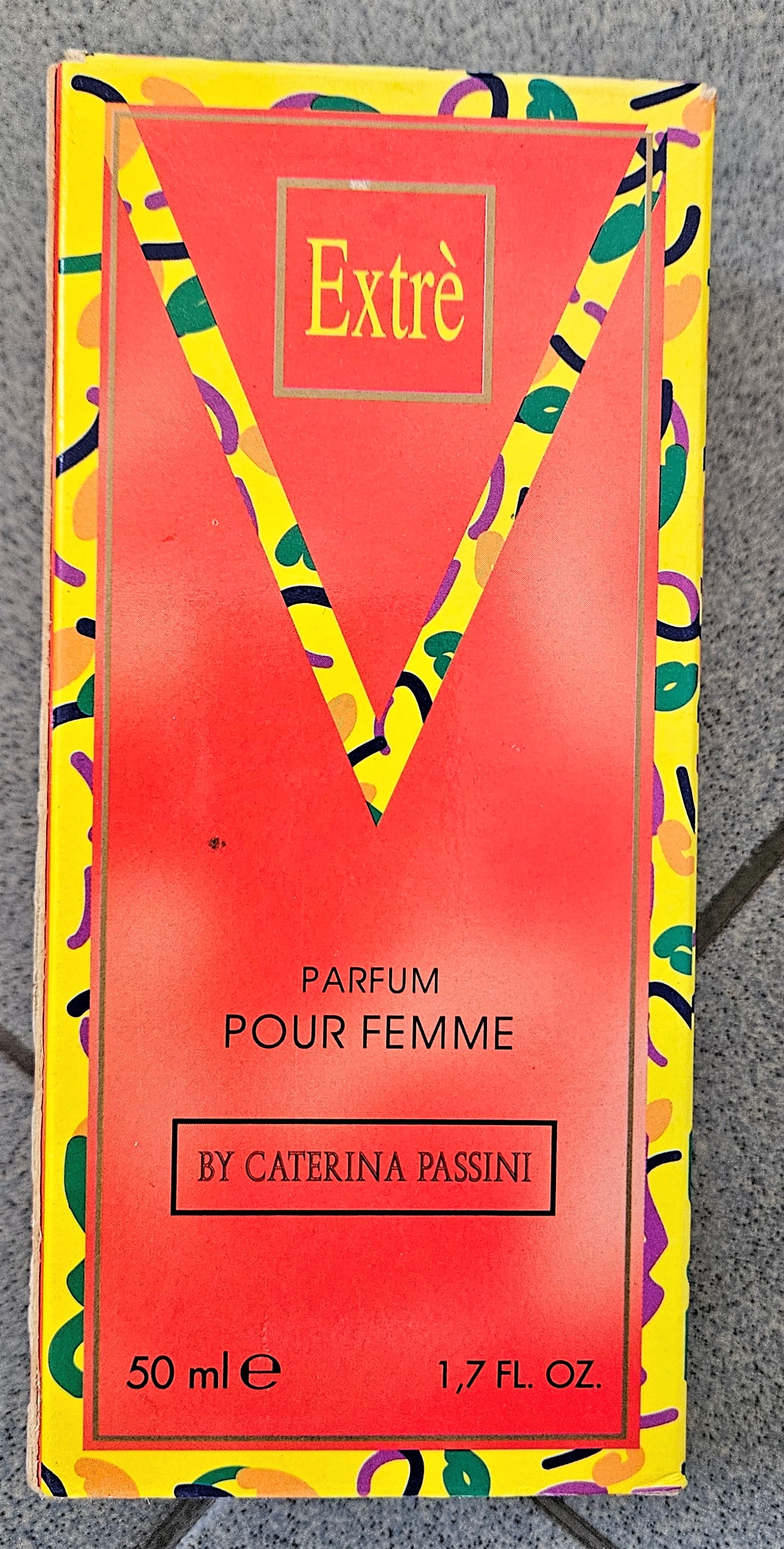 Official image of Perfume ; Extrè ; Extrè published by OECD 3