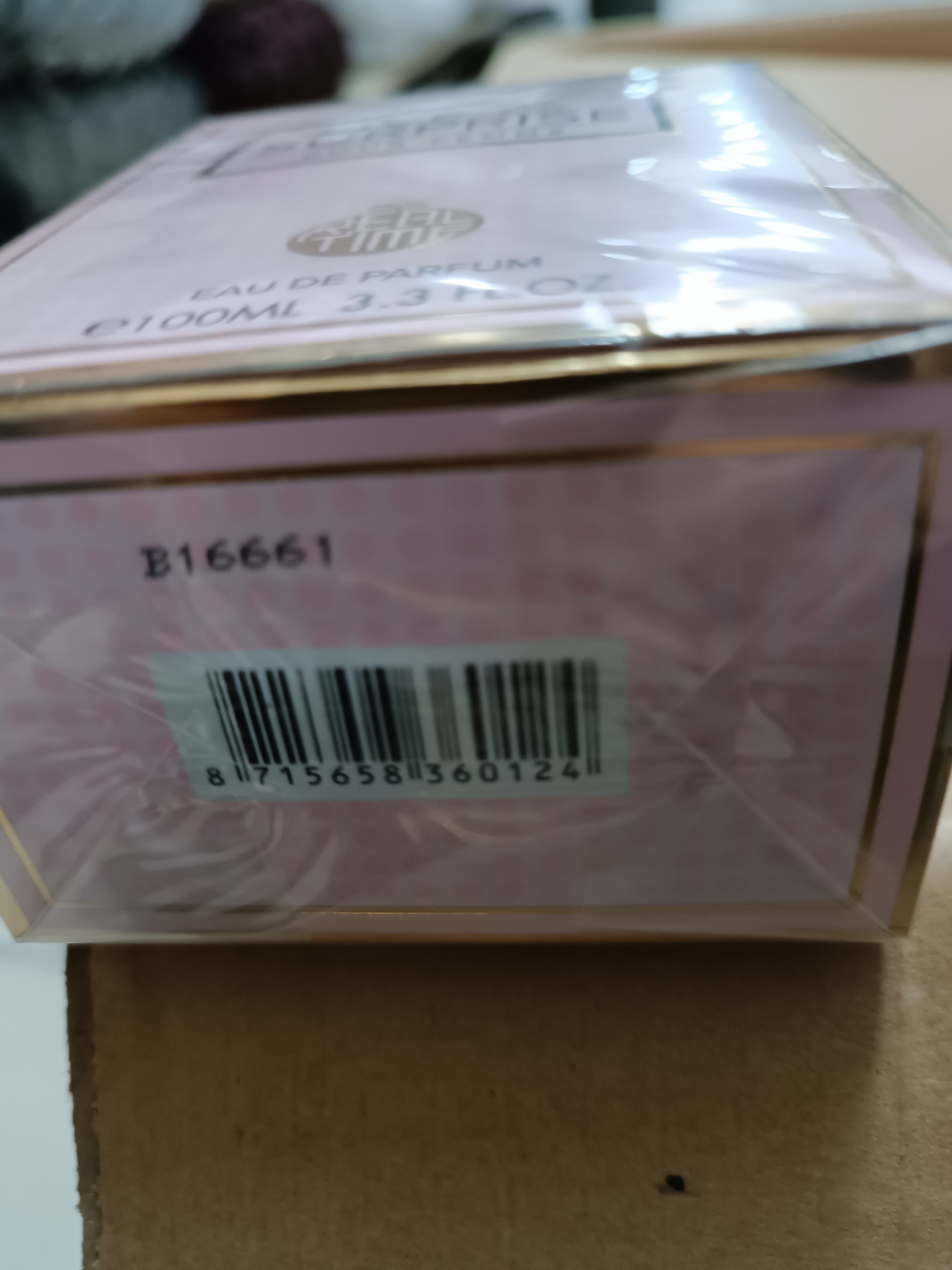 Official image of Perfume ; REAL TIME ; Live & Surprise published by OECD 2