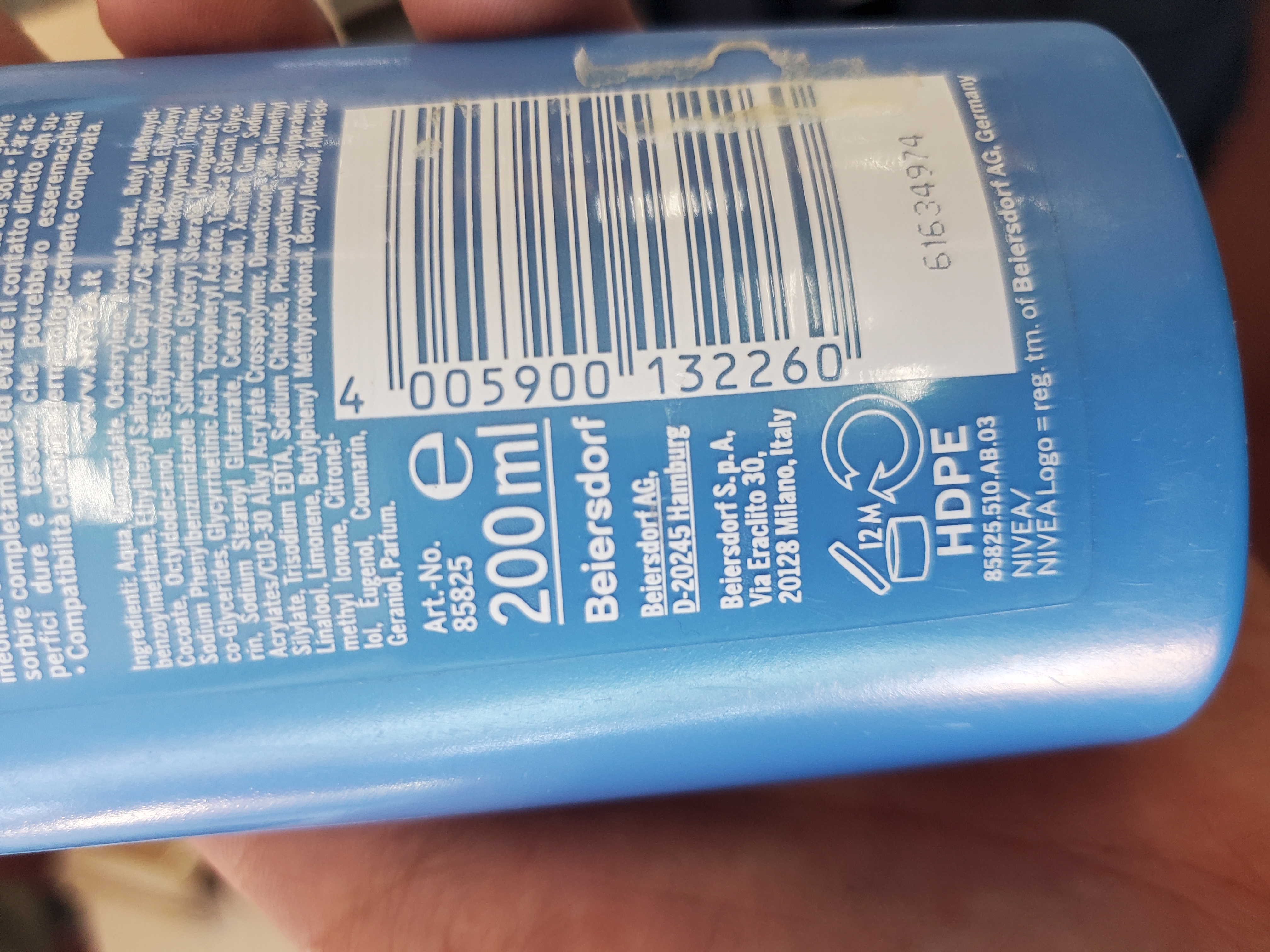 Official image of Sunscreen milk ; Nivea ; Sun protect & bronze protezione "30" published by OECD 3