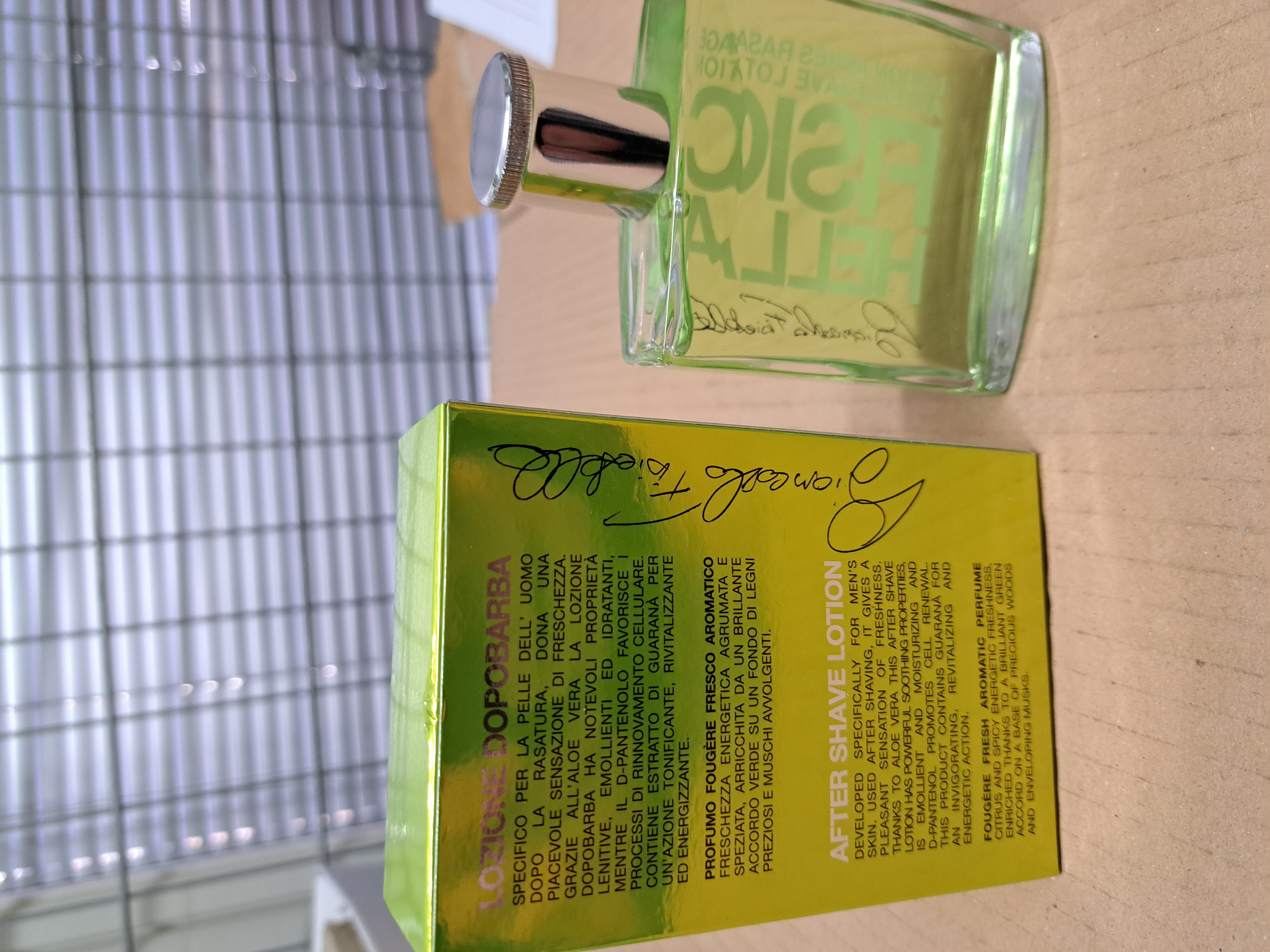Official image of Aftershave ; Deborah Italia ; Fisichella published by OECD 2