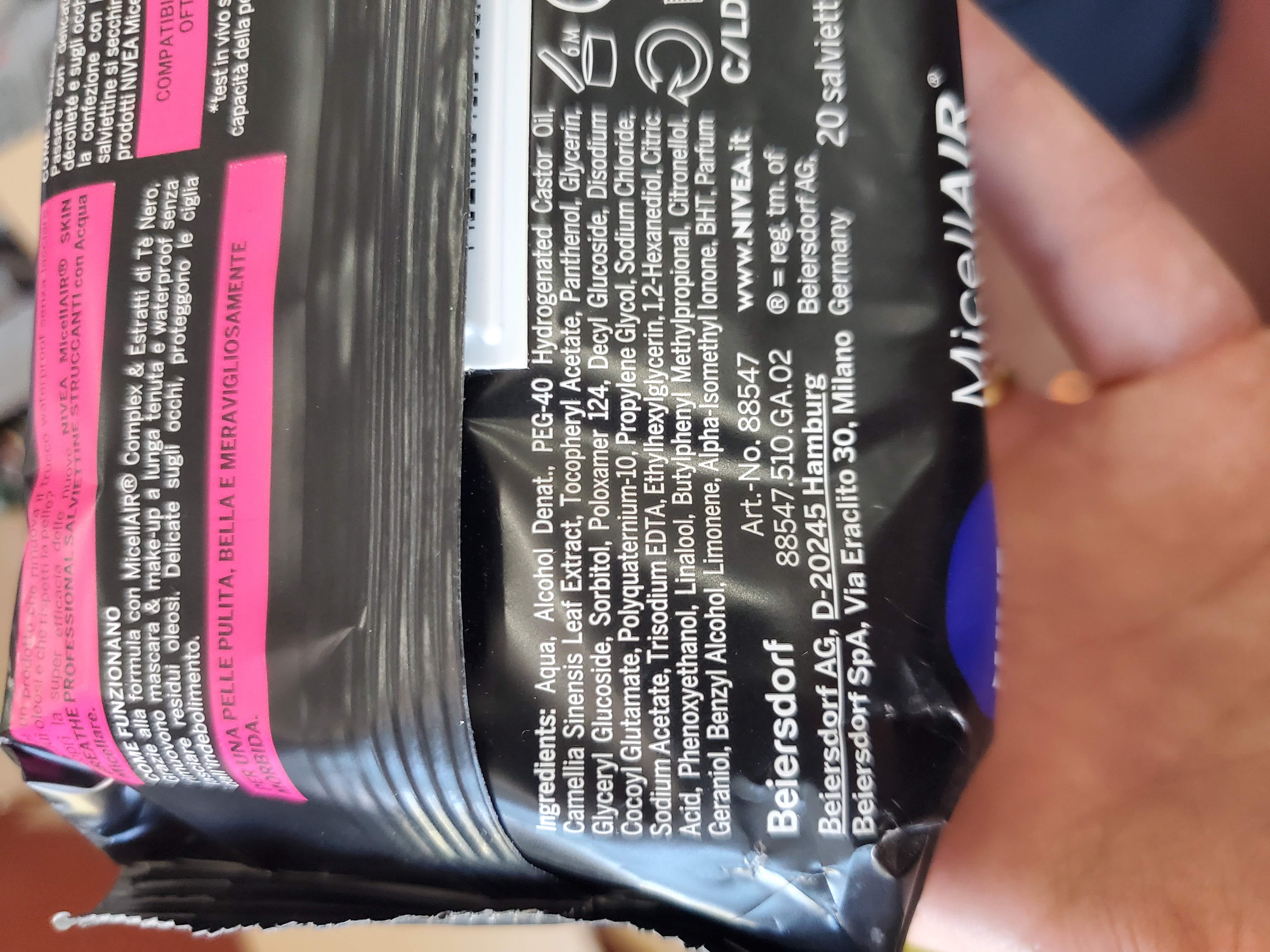 Official image of Make-up remover wipes ; Nivea ; Micell Air skin breathe published by OECD 4