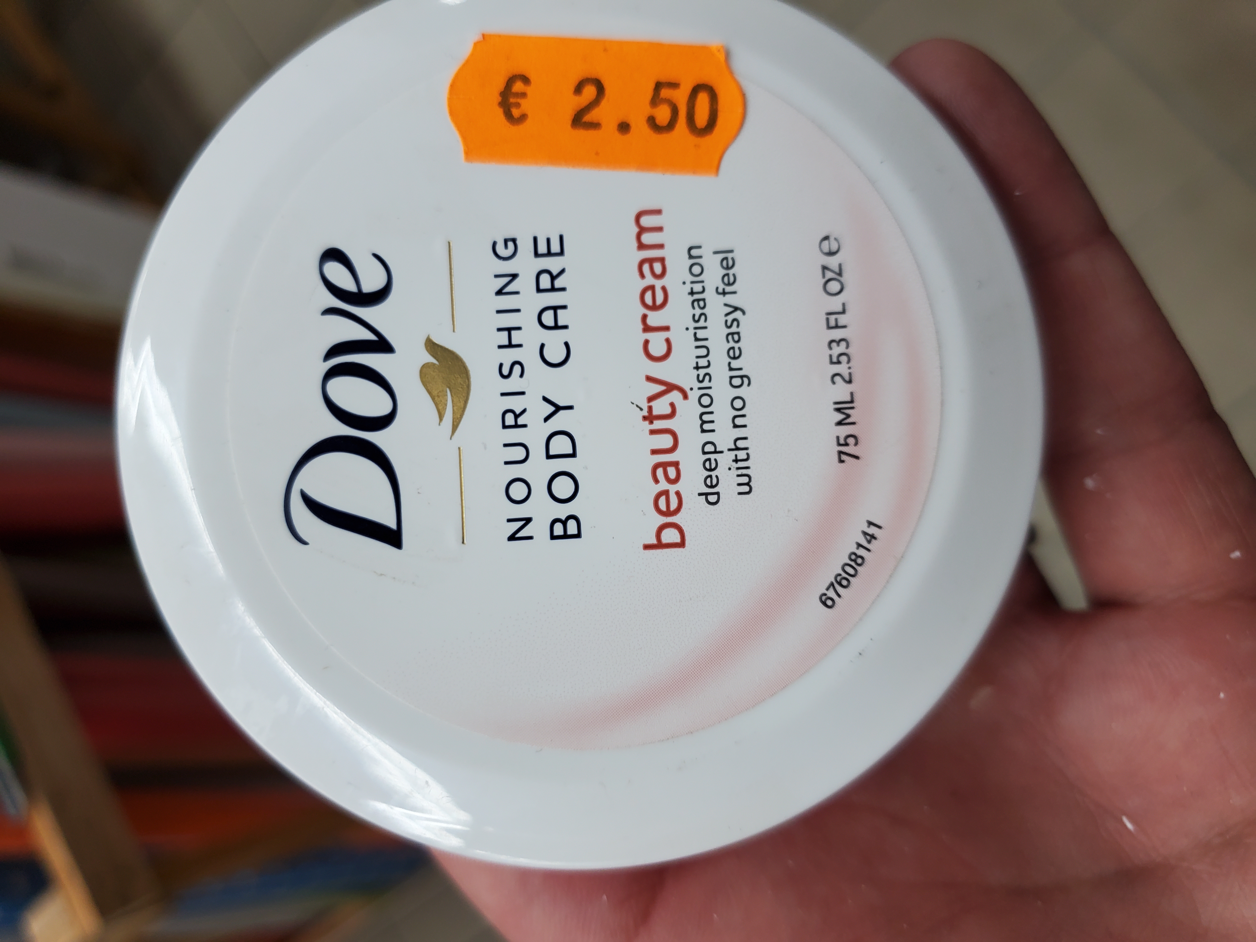 Official image of Moisturizing cream ; Dove ; Nourishing body care published by OECD