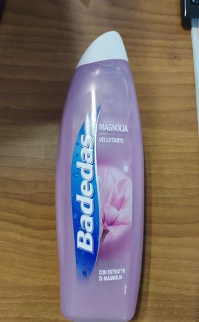 Official image of Bath foam ; Badedas ; Magnolia vellutante published by OECD