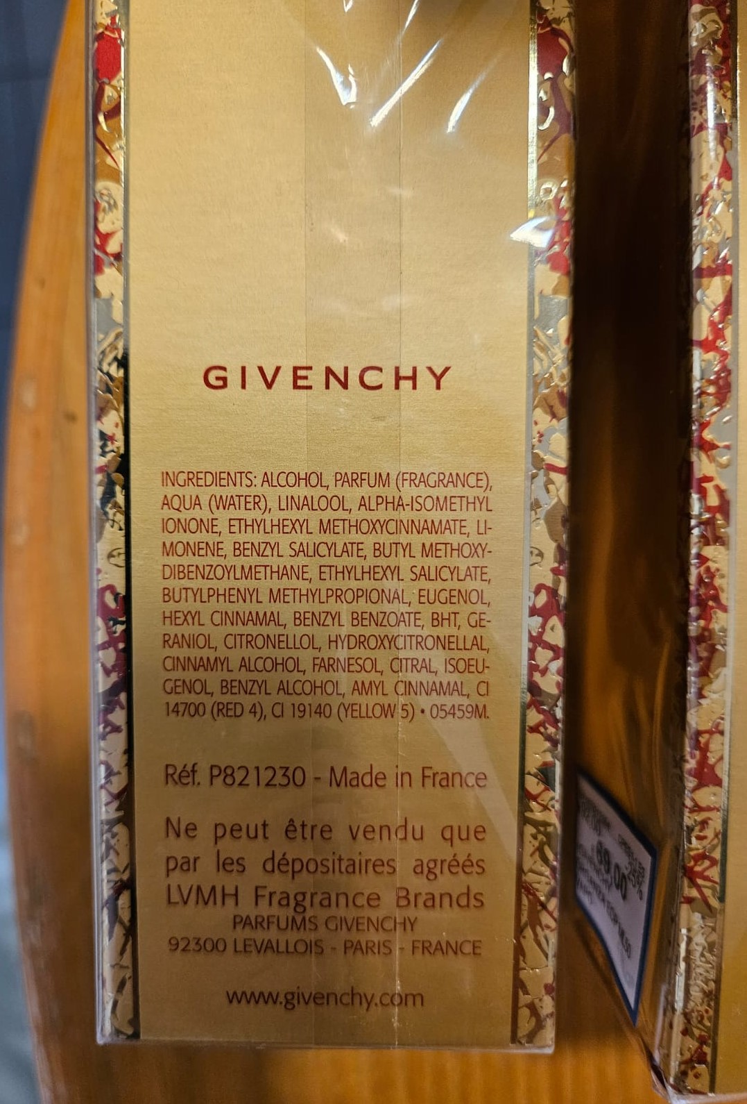 Official image of Perfume ; GIVENCHY PARIS ; Organza published by OECD 2