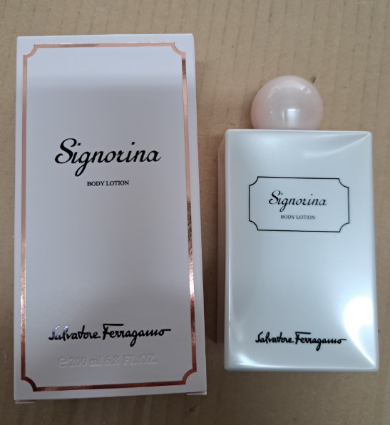 Official image of Body lotion ; Salvatore Ferragamo ; Signorina published by OECD 3