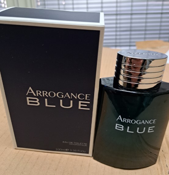 Official image of Eau de toilette ; Arrogance ; Arrogance Blue published by OECD 4
