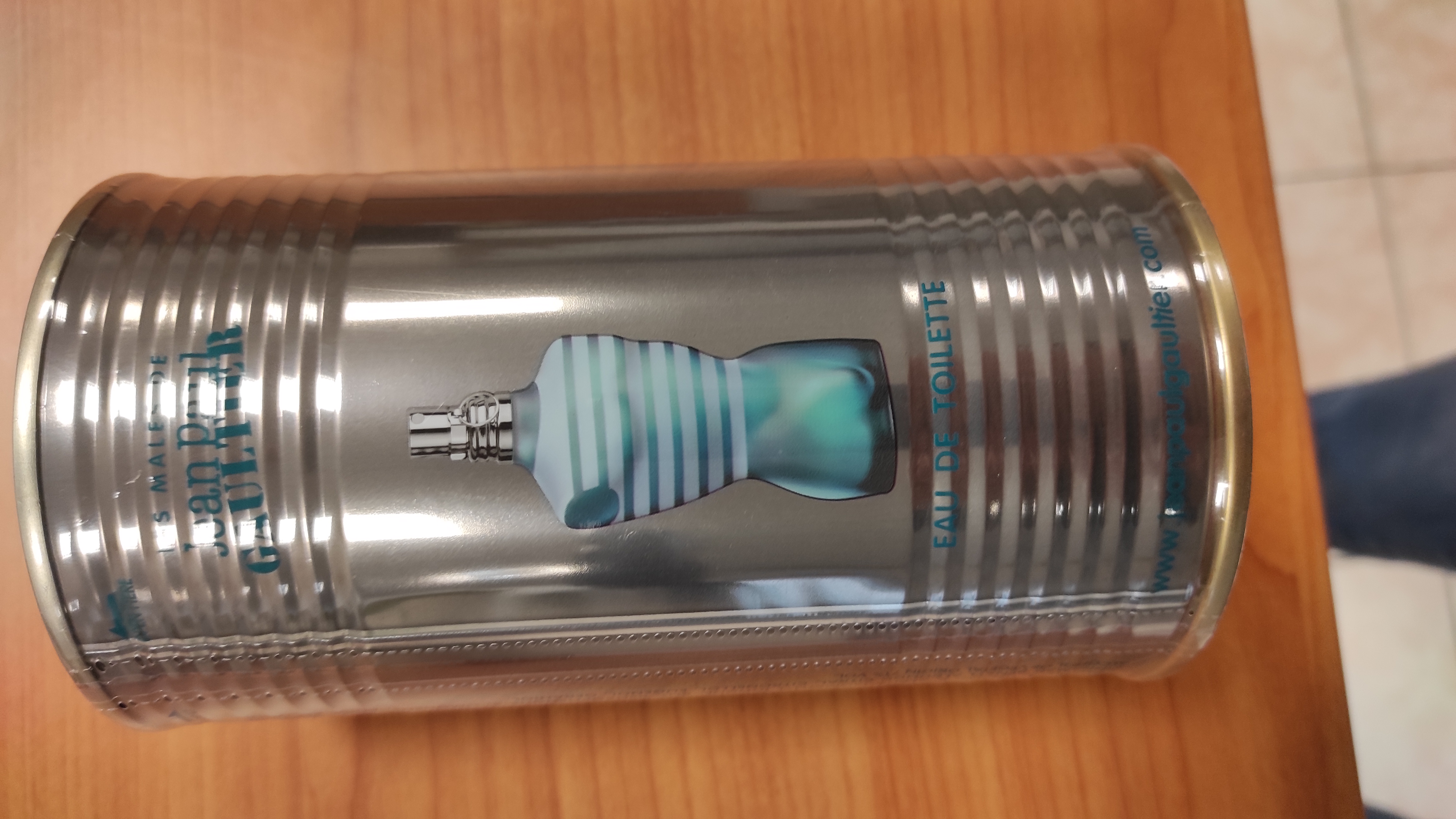Official image of Eau de toilette ; Jean Paul Gaultier ; Les males published by OECD
