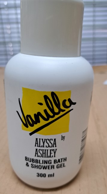 Official image of Bath and shower gel ; Alyssa Ashley ; Vanilla published by OECD 6