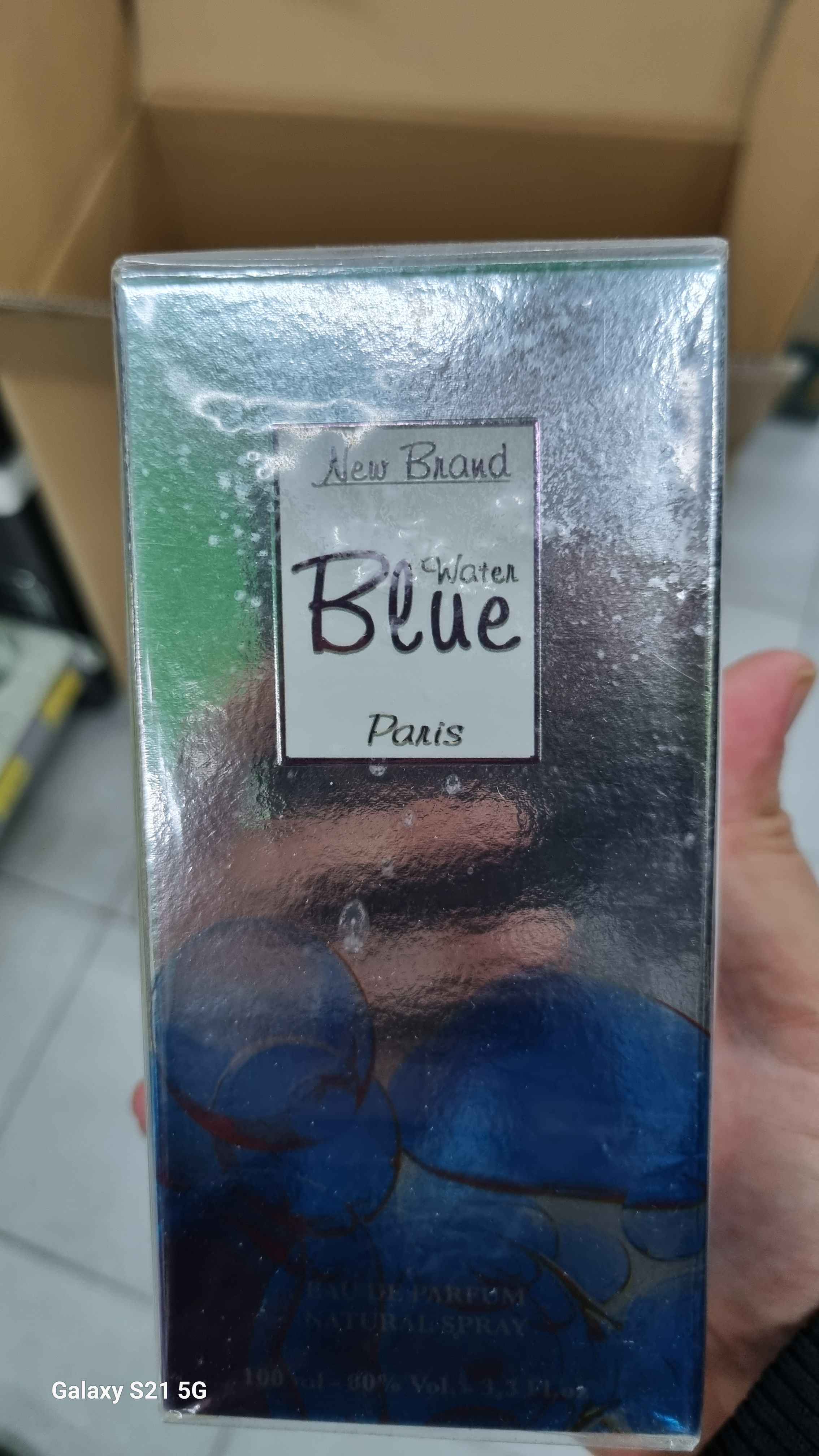 Official image of Perfume ; New Brand Perfumes ; Water Blue Paris published by OECD 2
